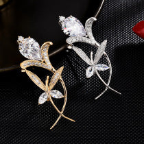 Korean version of fashion zircon women's high-end suit flower corsage simple pin coat accessories calla lily brooch accessories
