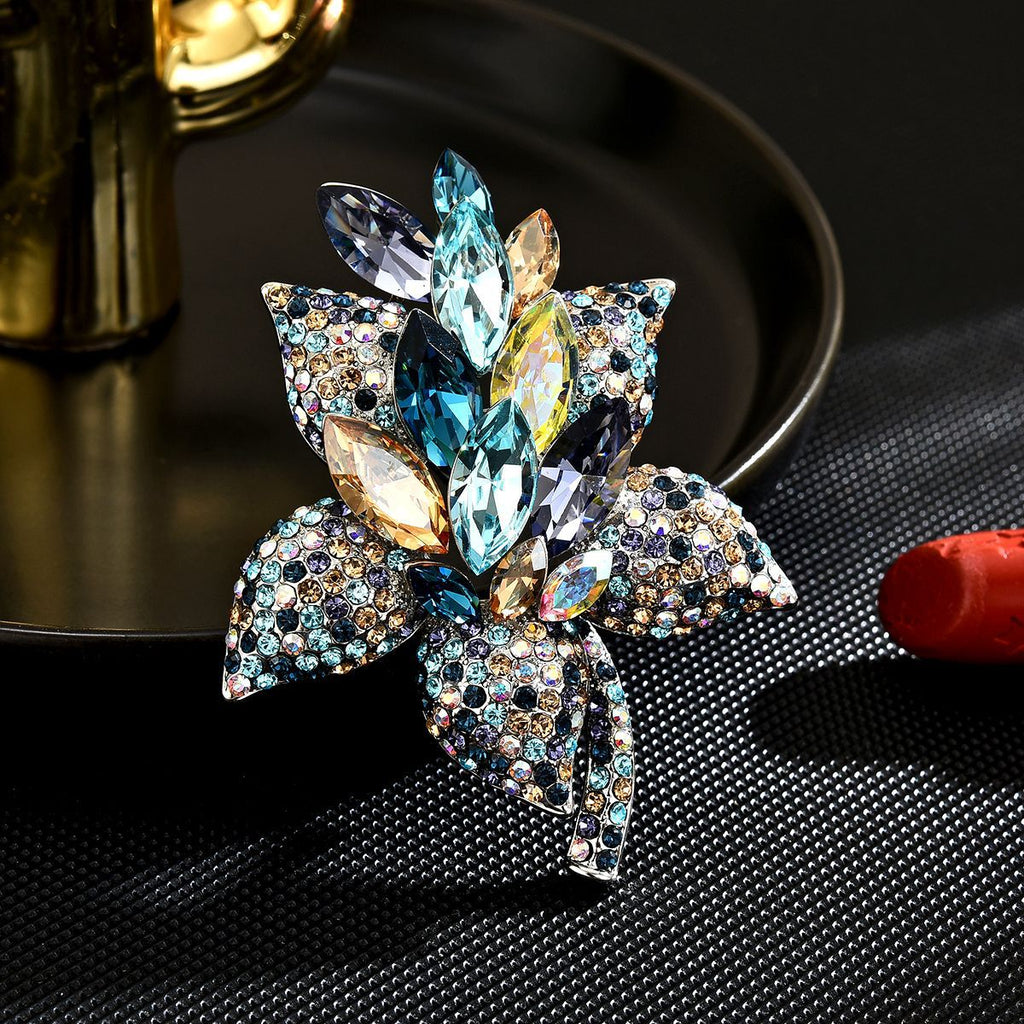 High-grade European and American light luxury heavy industry bouquet brooch crystal colored diamond zircon elegant fashion flower brooch accessories wholesale