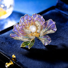 Retro high-end exquisite dragonfly brooch, high-end sense, light luxury creative diamond-encrusted brooch, three-dimensional insect suit, pin woman
