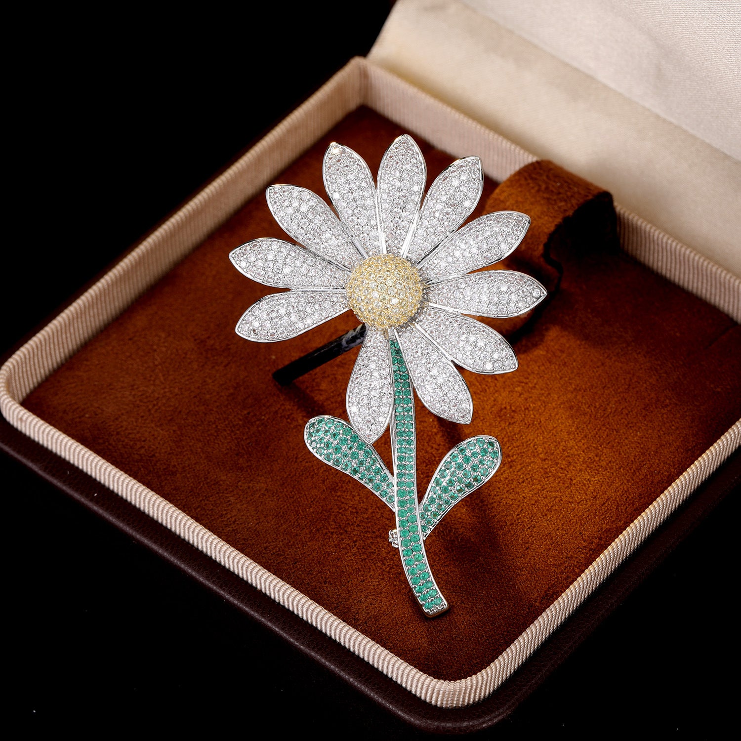 Light luxury high-end zircon daisy brooch female sunflower high-end luxury versatile clothes corsage pin accessories
