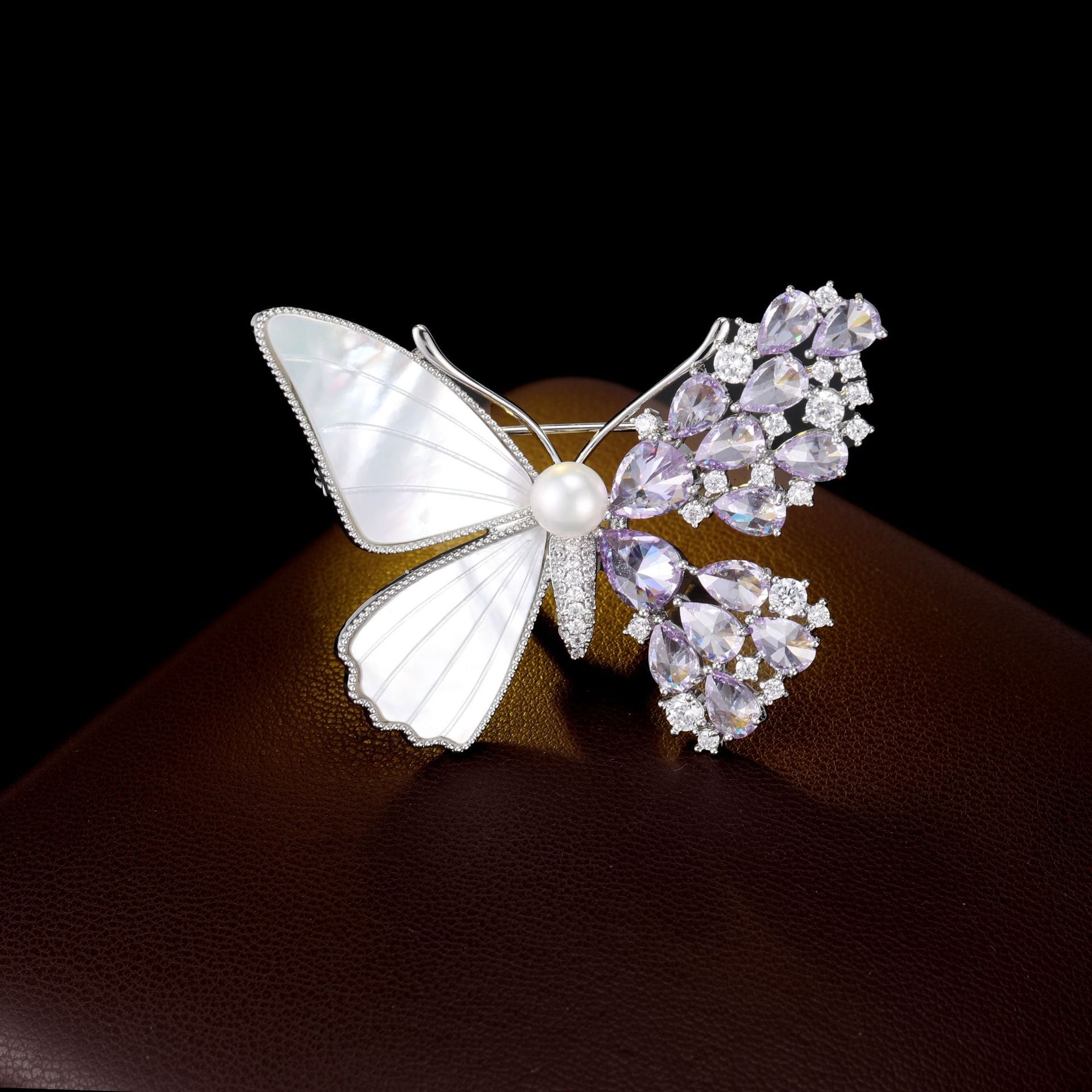Natural Mother Shell Freshwater Pearl Butterfly Crystal Brooch High-end Design Brooch Elegant Suit Fashion Accessories