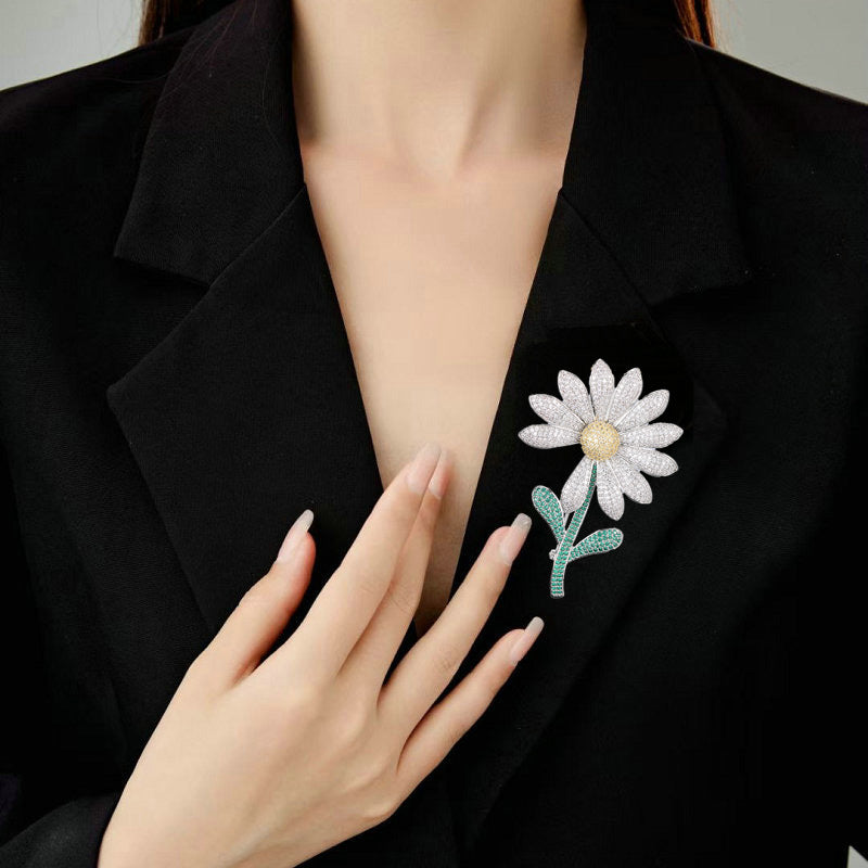 Light luxury high-end zircon daisy brooch female sunflower high-end luxury versatile clothes corsage pin accessories