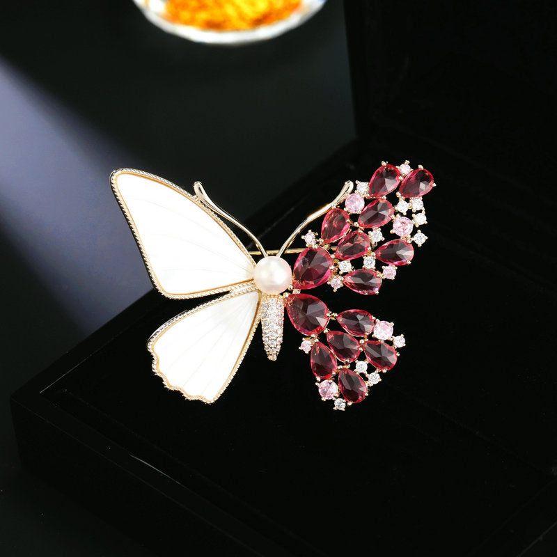Natural Mother Shell Freshwater Pearl Butterfly Crystal Brooch High-end Design Brooch Elegant Suit Fashion Accessories
