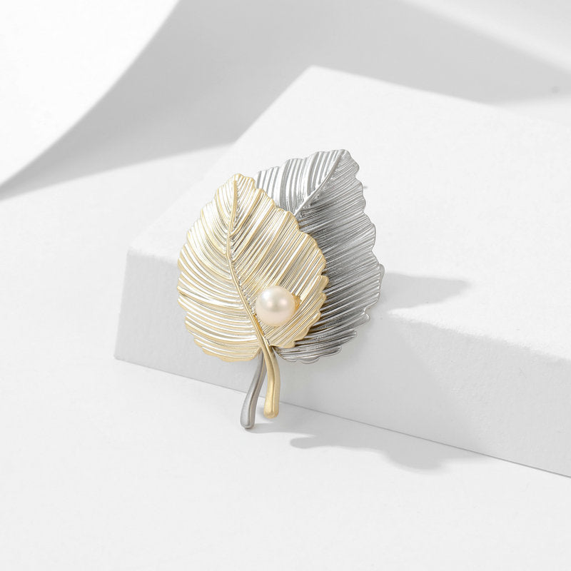 Unisex suit neckline accessories pin trendy simple fashion temperament niche design sense two-color leaf brooch